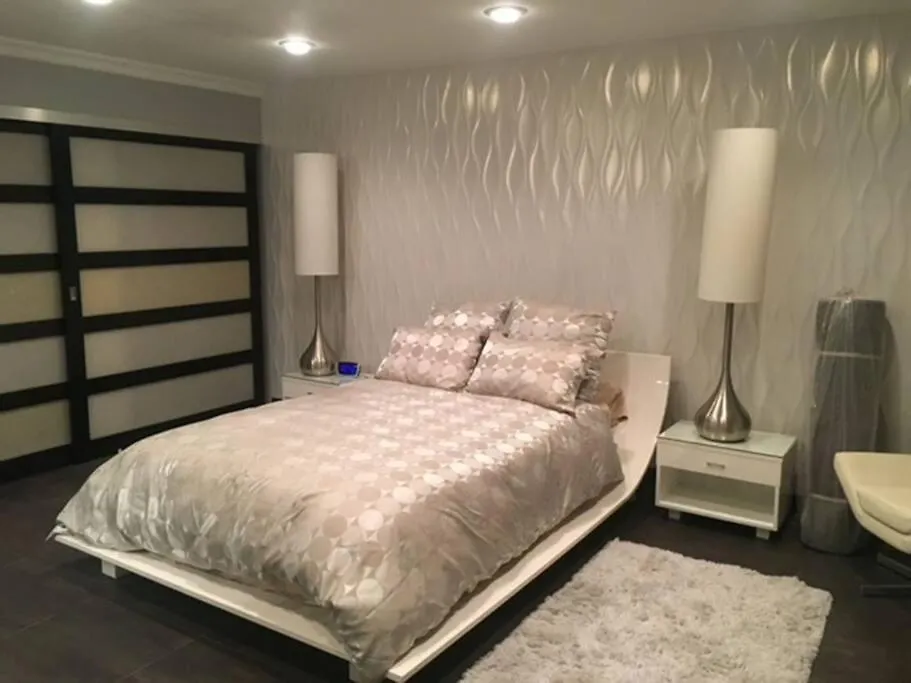 Elegant With Spectacular View & Steps To So Much. Apartment Long Beach